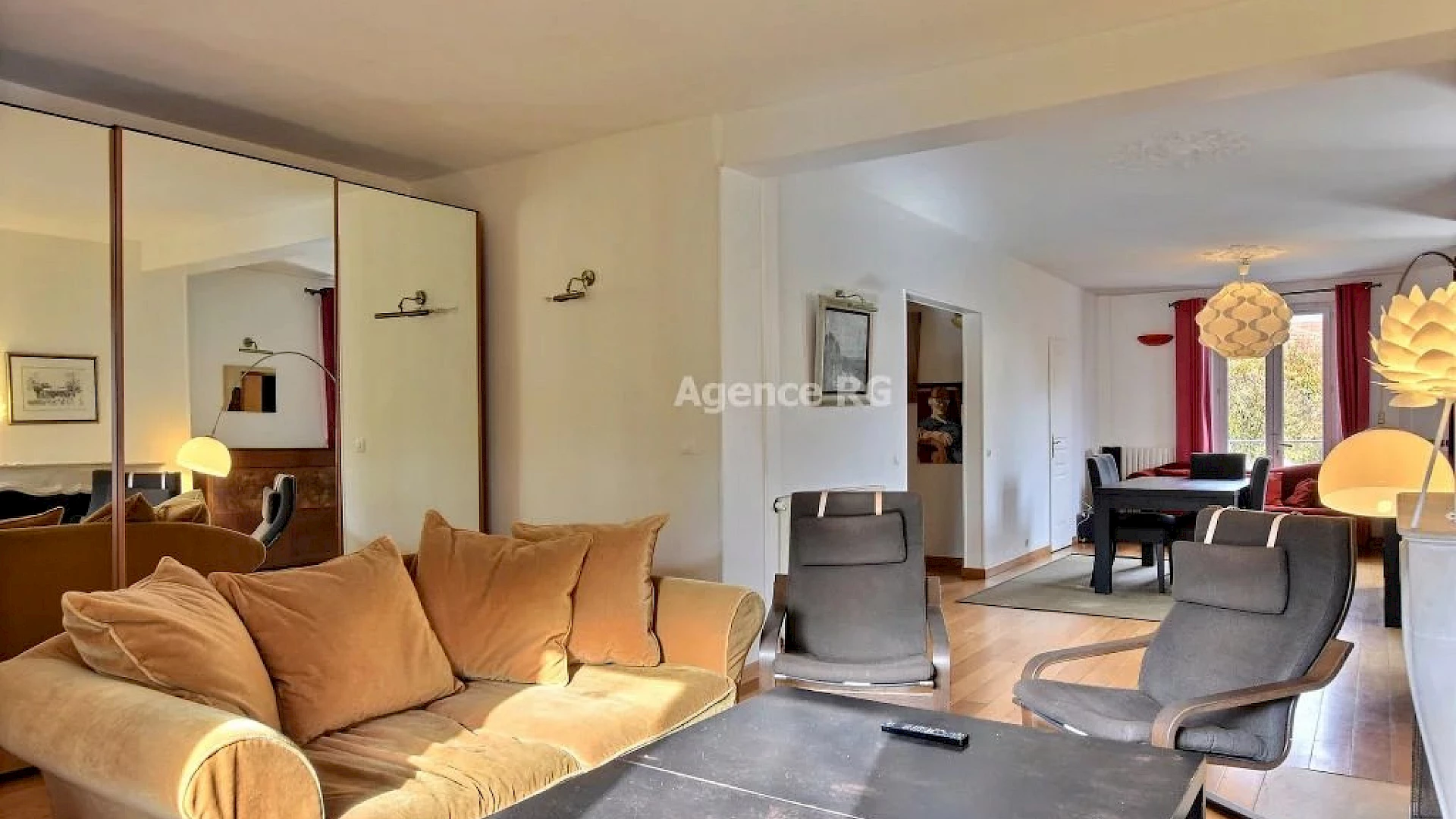 Maison 7 pièces 208 m²