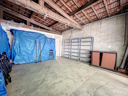 Appartement 1 pièce 137,42 m²